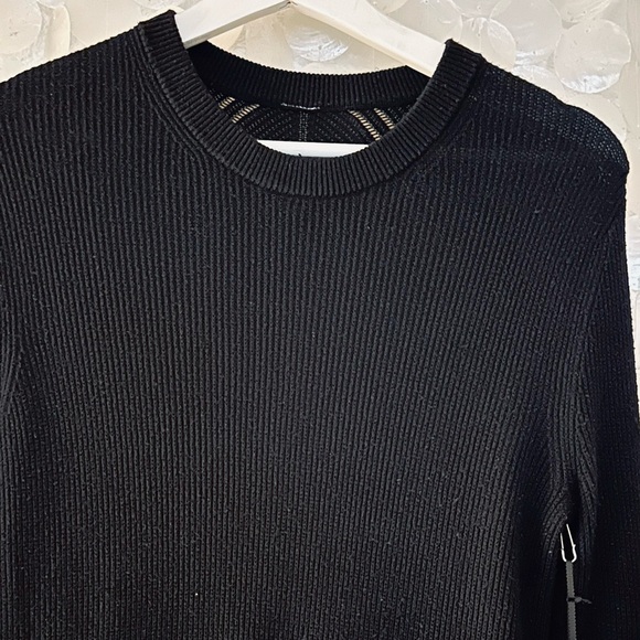 Lululemon Time To Restore Slim fit Hip length Cashmere blend Sweater Sz 2 Black - Picture 3 of 12